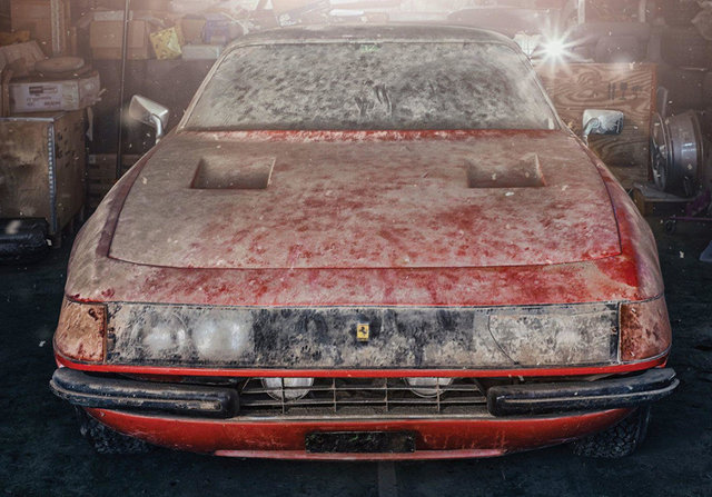 Ferrari 365 GTB/4 Daytona Berlinetta Alloy by Scaglietti больше сорока лет простояла заброшенной в гараже
