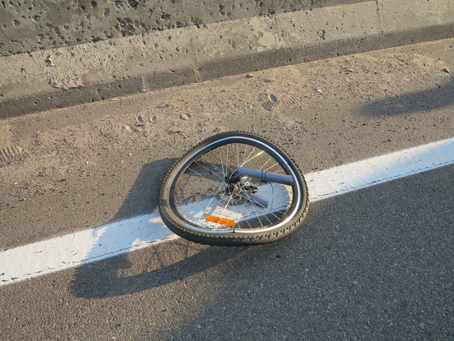 <p>Велосипедиста збили на смерть. Фото: А. Ракітін</p>