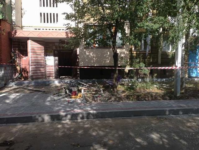 На месте происшествия работает следственно-оперативная группа полиции. Фото ГУ НП в Киевской области