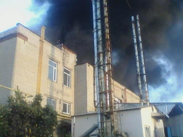 В Харькове произошел крупный пожар. Фото: пресс-служба ГСЧС
