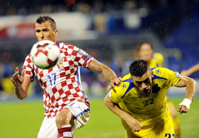 Матч Хорватия – Косово был остановлен в середине первого тайма. Фото AFP
