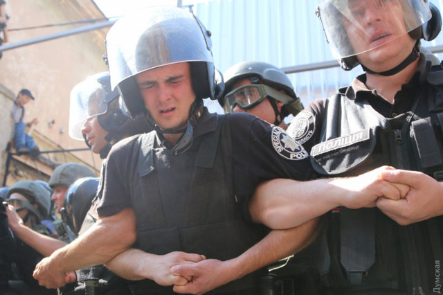 Столкновения в Одессе. Фото: Думская