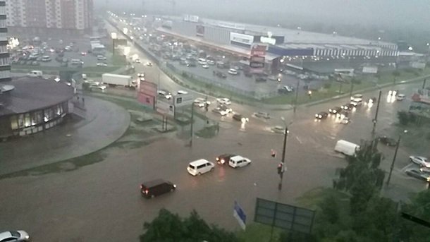 Ивано-Франковск затопил сильный ливень, фото из соцсетей
