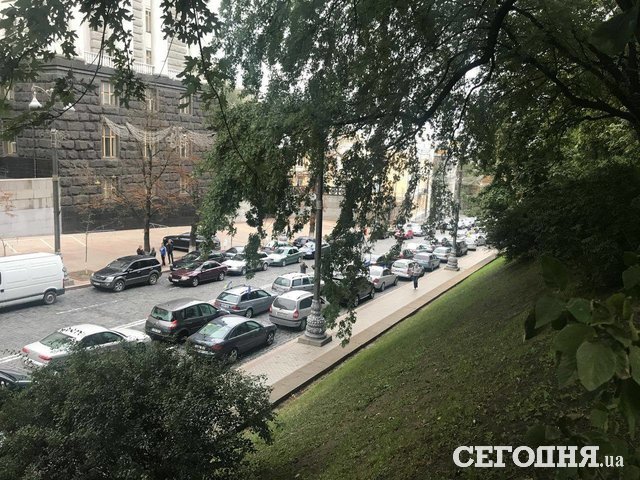 <p>В центрі Києва – транспортний колапс. Фото: Влад Антонов</p>