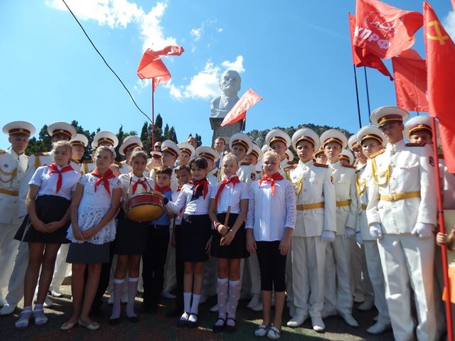 <p>У Криму відкрили пам'ятник Леніну. Фото: соцмережі</p>