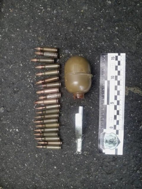 <p>Правоохоронці встановлюють, з якою метою 29-річний чоловік зберігав гранати. Фото: kyiv.npu.gov.ua</p>