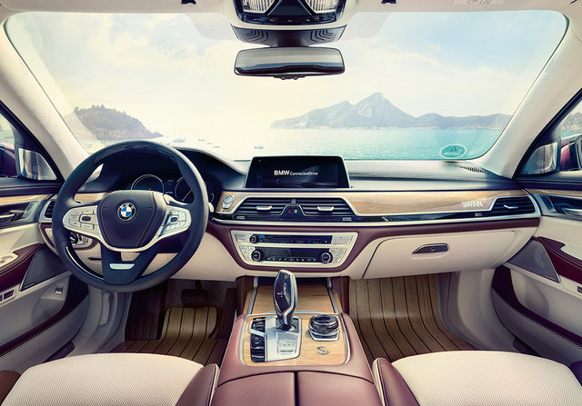 Представленная модель — это спецпроект на базе M760Li xDrive Excellence. Фото: BMW