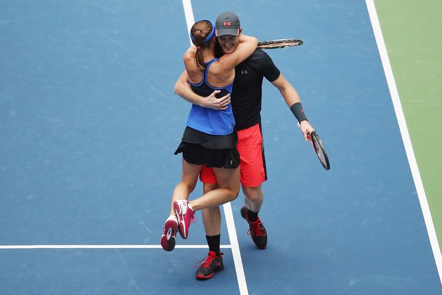 Швейцарка Мартина Хингис и британец Джейми Маррей выиграли US Open в миксте. Фото AFP