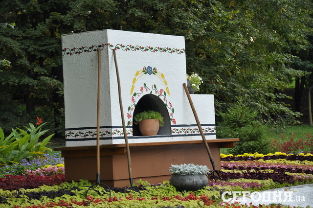 Выставка цветов на Певческом поле: удивительные клумбы с украинским колоритом. Фото: Мила Князьская-Ханова, "Сегодня"
