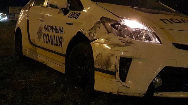 <p>Обійшлося без постраждалих, обидва автомобілі помітно пошкоджені</p> | Фото: Влад Антонов