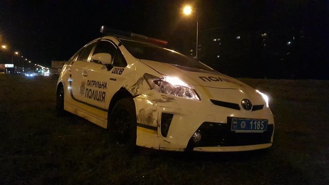 <p>Обійшлося без постраждалих, обидва автомобілі помітно пошкоджені</p> | Фото: Влад Антонов