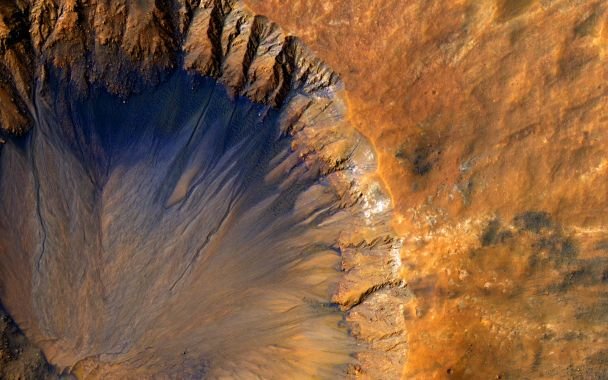 Ученые продолжают искать воду на планете, фото NASA