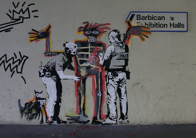Бэнкси взбудоражил Лондон двумя новыми граффити, фото AFP