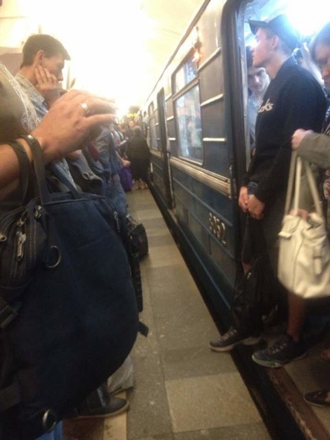 <p>В метро виникла тиснява. Фото: соцмережі</p>