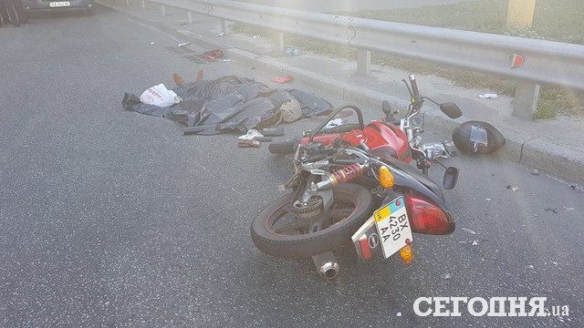Мотоцикл сбил женщину