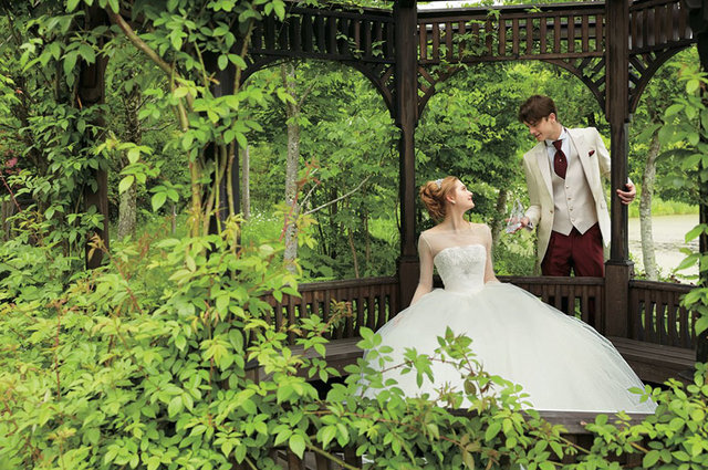 <p>Весільні сукні: Фото: cosmopolitan</p>
