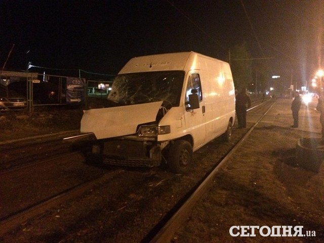 На Закревского произошло ДТП с трамваем