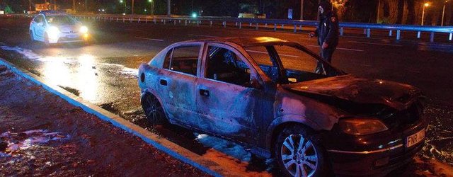 Сгоревшее авто. Фото: kiev.informator.ua