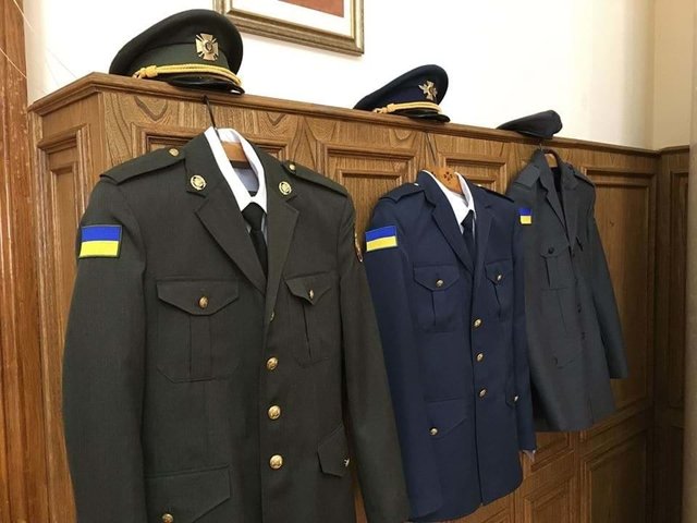 Новая форма украинских военных. Фото: facebook.com/yuri.biriukov
