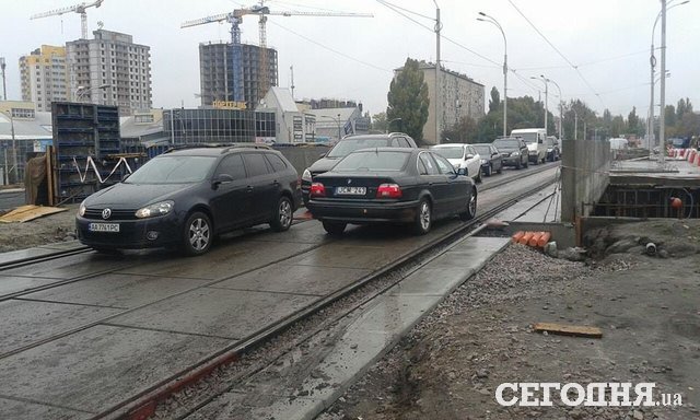 В Киеве произошло ДТП со скутером