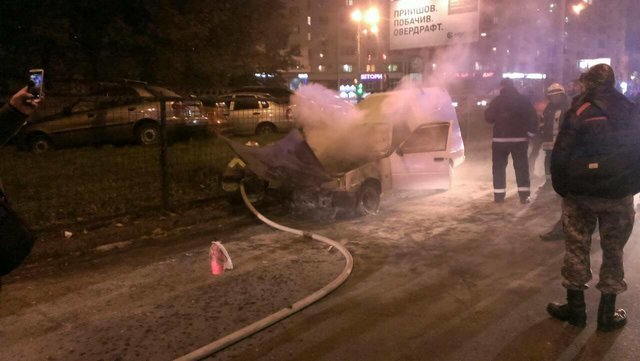 ДТП с возгоранием произошло в Киеве | Фото: Влад Антонов