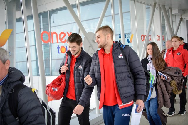 Хоккеисты "Донбасса" вылетели в Ригу. Фото ХК "Донбасс"