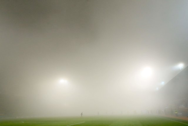 <p>Матч в тумані. "Злін" і "Копенгаген" зіграли внічию – 1:1. Фото: AFP</p>