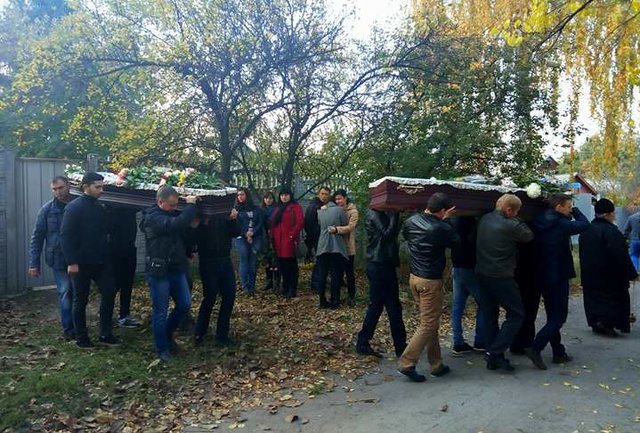 Похороны жертв жуткого ДТП в Харькове. Авто фото: Людмила Грубник