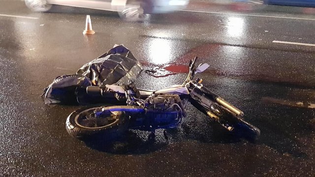 В Киеве мотоциклист погиб под колесами самосвала | Фото: Влад Антонов