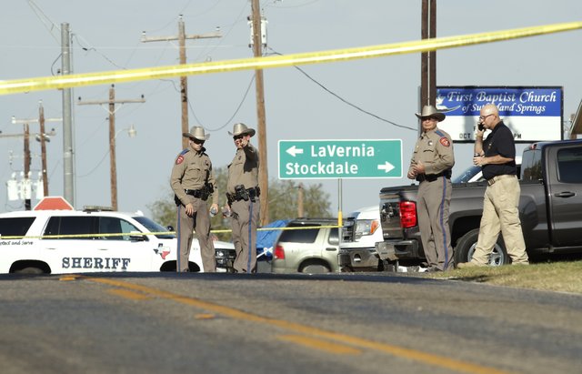 <p>У Техасі жертвами стрілянини в церкві стали 26 осіб, фото AFP</p>