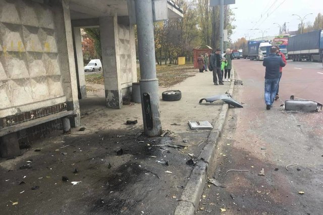 В Киеве посреди дороги вспыхнуло авто | Фото: Влад Антонов
