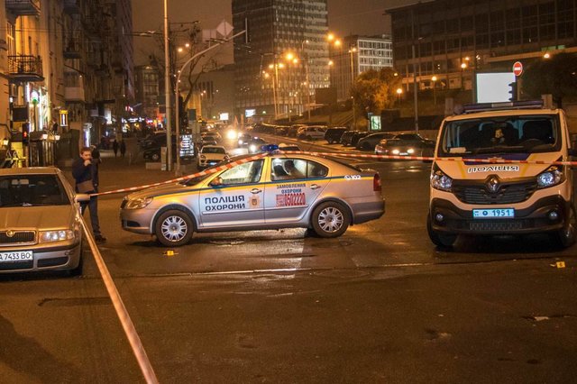 В Киеве неизвестный с молотком напал на бизнесмена | Фото: Влад Антонов