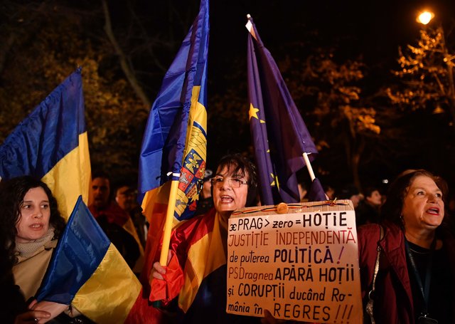 Румыны протестуют против налоговой реформы, фото AFP