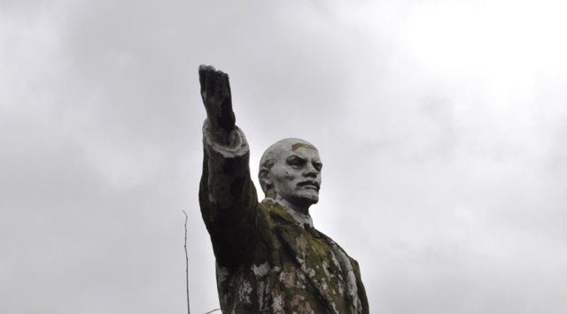 Ленин на Минском массиве. Фото: iloveobolon.kiev.ua