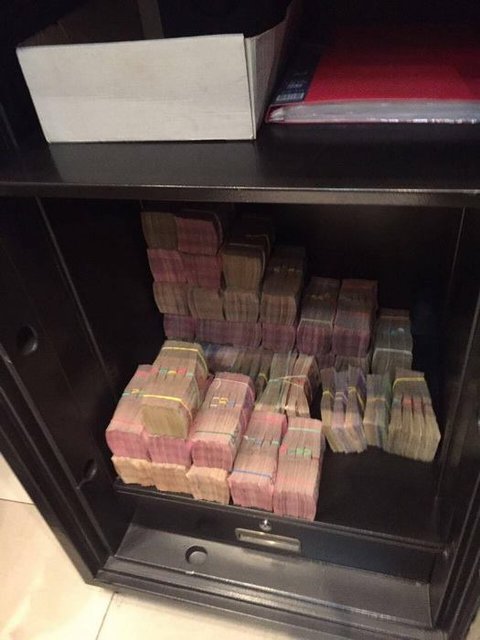 СБУ заявляет об изъятии 20 миллионов у одесского застройщика, фото СБУ/Facebook