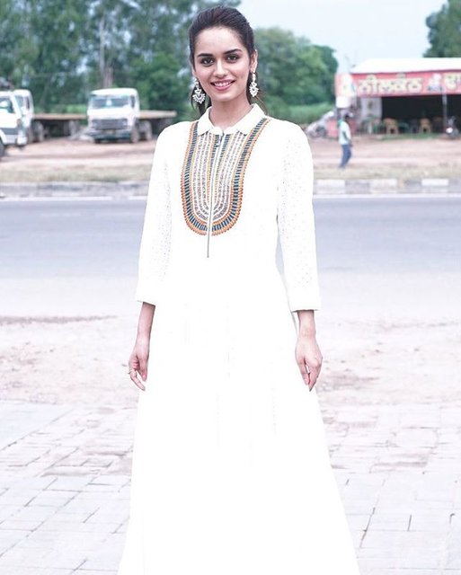 Корона первой красавицы мира досталась Мануши Чхиллар из Индии. Фото: instagram.com/manushi_chhillar