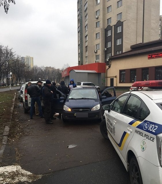 Наркоторговцев задержали. Фото: kyiv.npu.gov.ua
