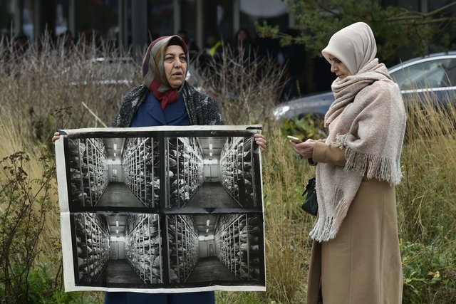<p>Реакції родичів після перегляду трансляції трибуналу в Гаазі. Фото: AFP / Dimitar DILKOFF</p>