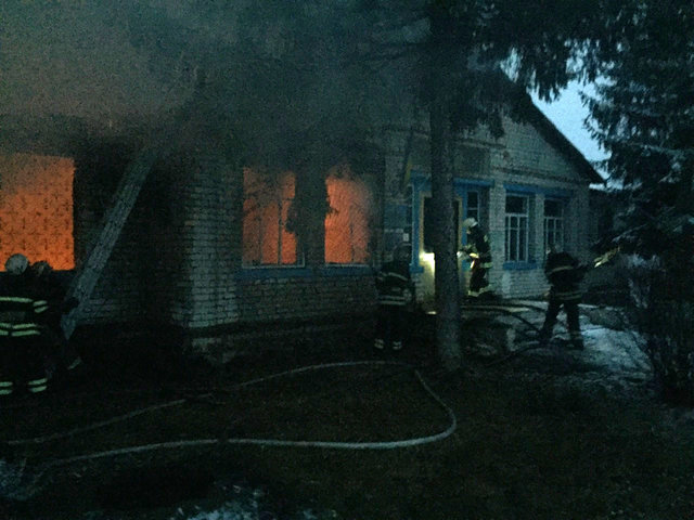 <p>Пожежа в сільраді. Фото: kyivobl.dsns.gov.ua</p>