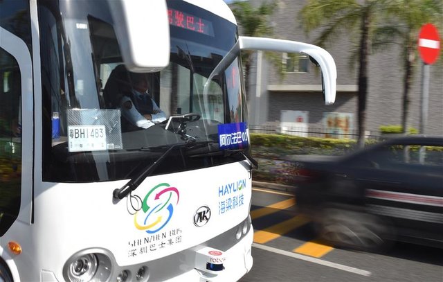 <p>Самокеровані автобуси здані в пробну експлуатацію в Шеньчжені, фото Сіньхуа</p>