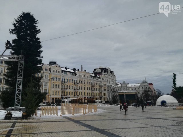 Сцена на Софийской. Фото: 44.ua