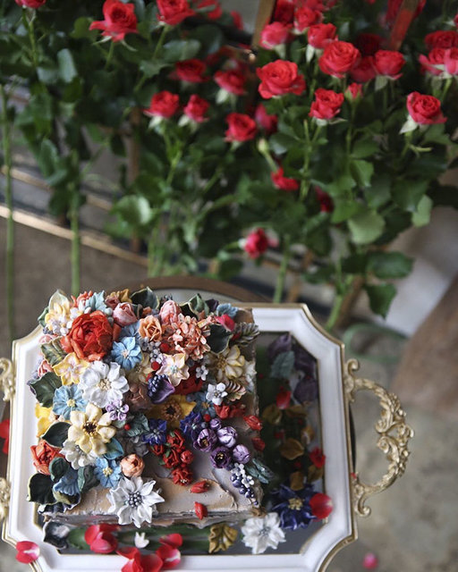 Капкейки с цветочным декором Фото: instagram.com/soocake_ully