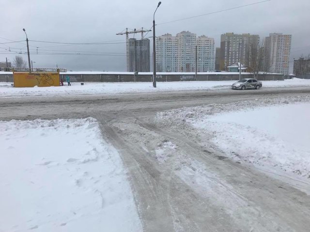<p>Сніг на Троєщині. Фото: facebook.com/KirilenkoSer</p>