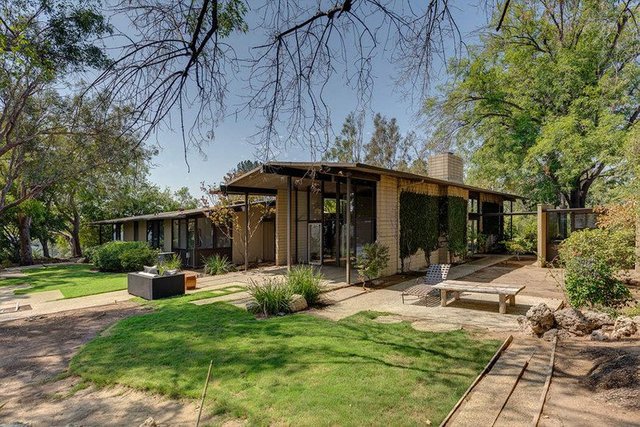 <p>Актриса Меріл Стріп з чоловіком Доном Гаммером придбали будинок у передмісті Лос-Анджелеса. Фото: Sotheby's International Realty</p>