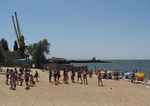Городской пляж Очакова. Фото: А.Мазур