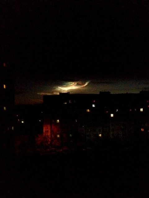 На Донбассе увидели странное сияние в небе. Фото: facebook