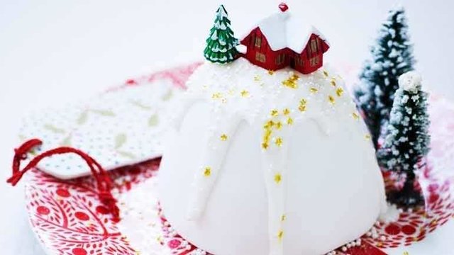Как украсить новогодний торт