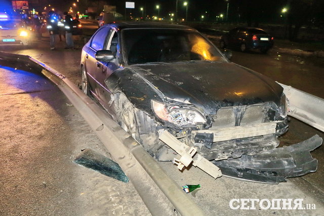 Авария на Броварском проспекте. Фото: А. Ракитин