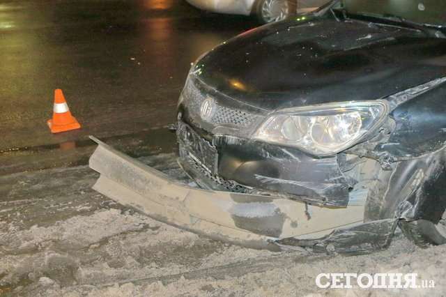 <p>Аварія на Броварському проспекті. Фото: А. Ракітін</p>