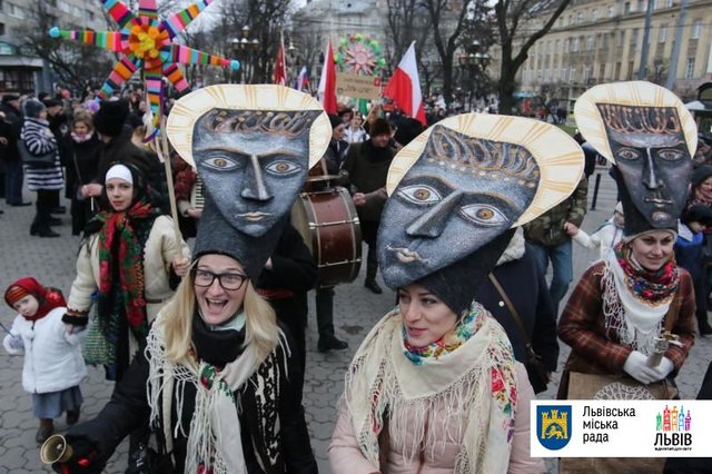 Во время парада звезд. Фото: мэрия Львова